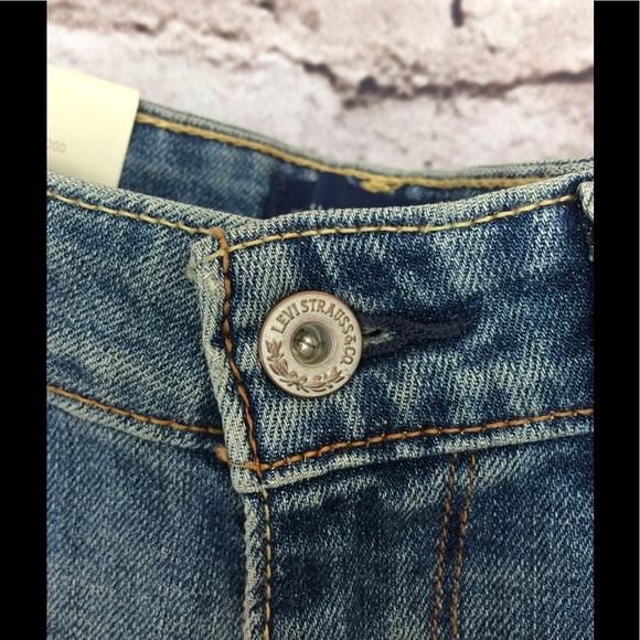 Levi's classic great fitting bootcut jeans. - Picture 5 of 8